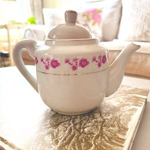 Chinese Jingdezhen Porcelain Teapot